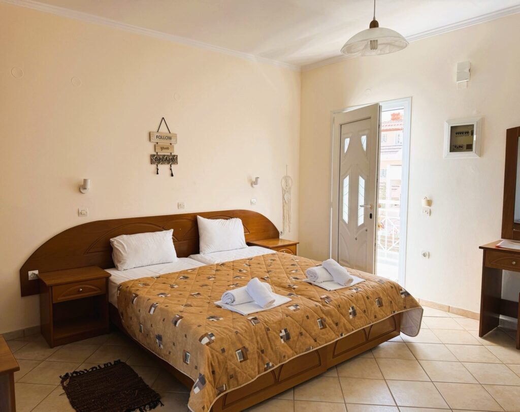 Celestine Studio Apartment mit Balkon